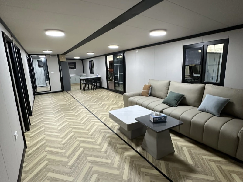 40ft Expandable Container House — Custom 2-4 Bedroom Modular Home